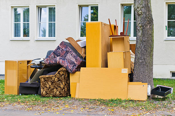 Best Junk Hauling Services  in Clifton, IL